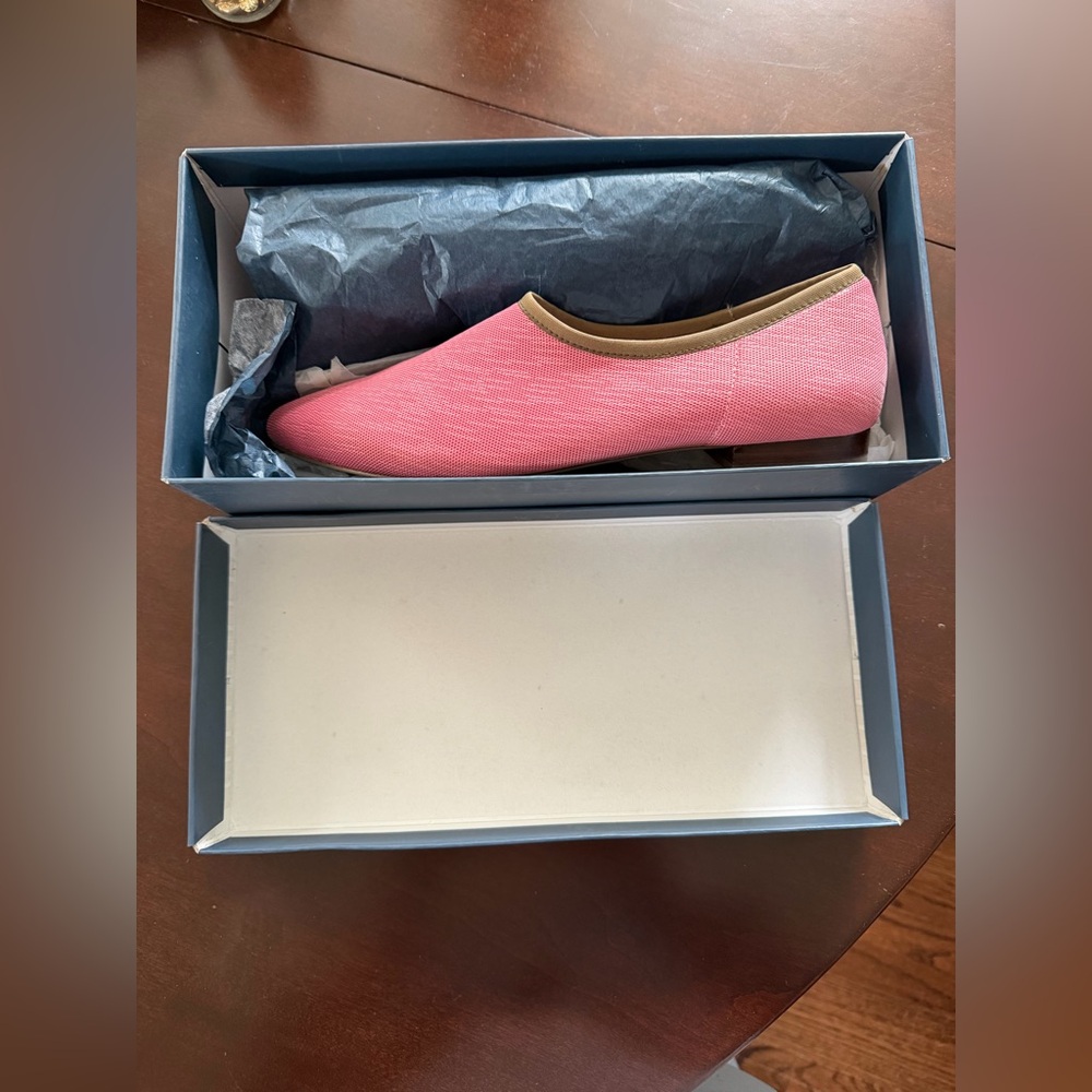LOGO by Lori Goldstein Slip-On Pointed Flats Cat Scratch Knit Rose 8M NIB